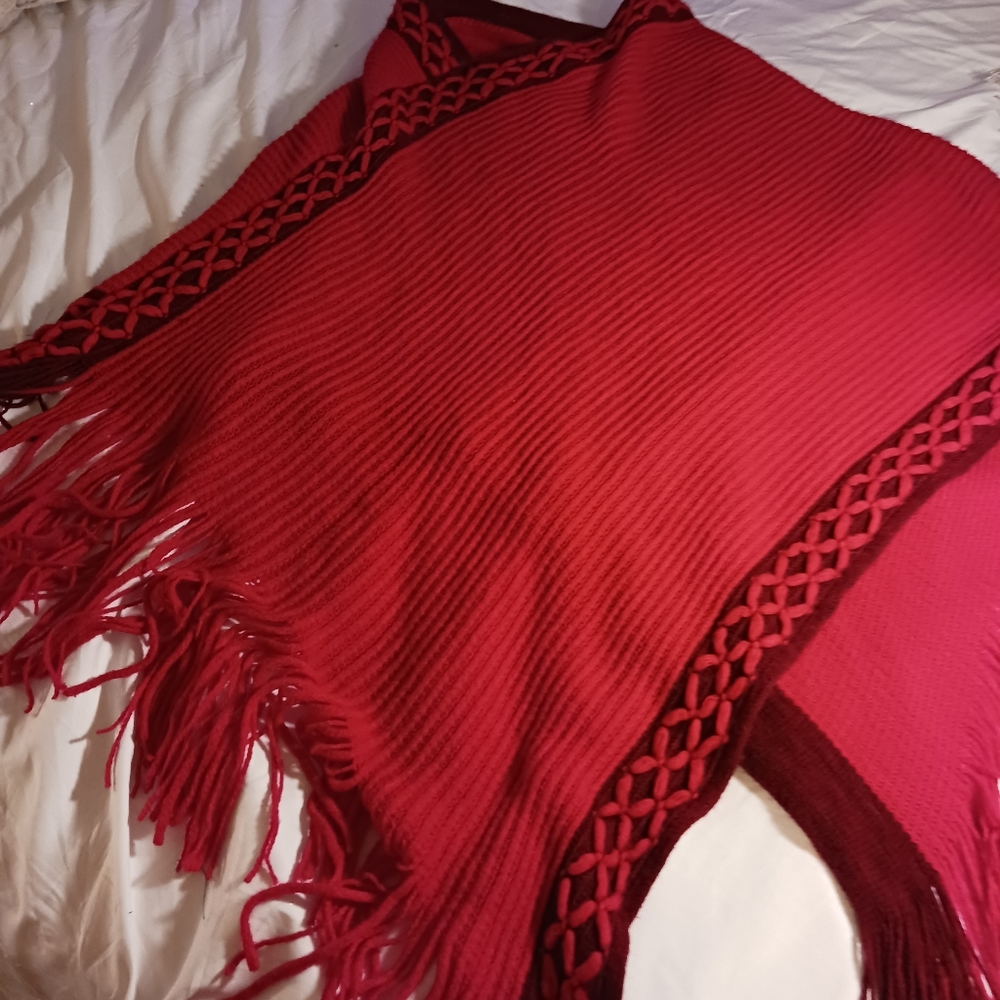Red Cape. - Picture 2 of 6